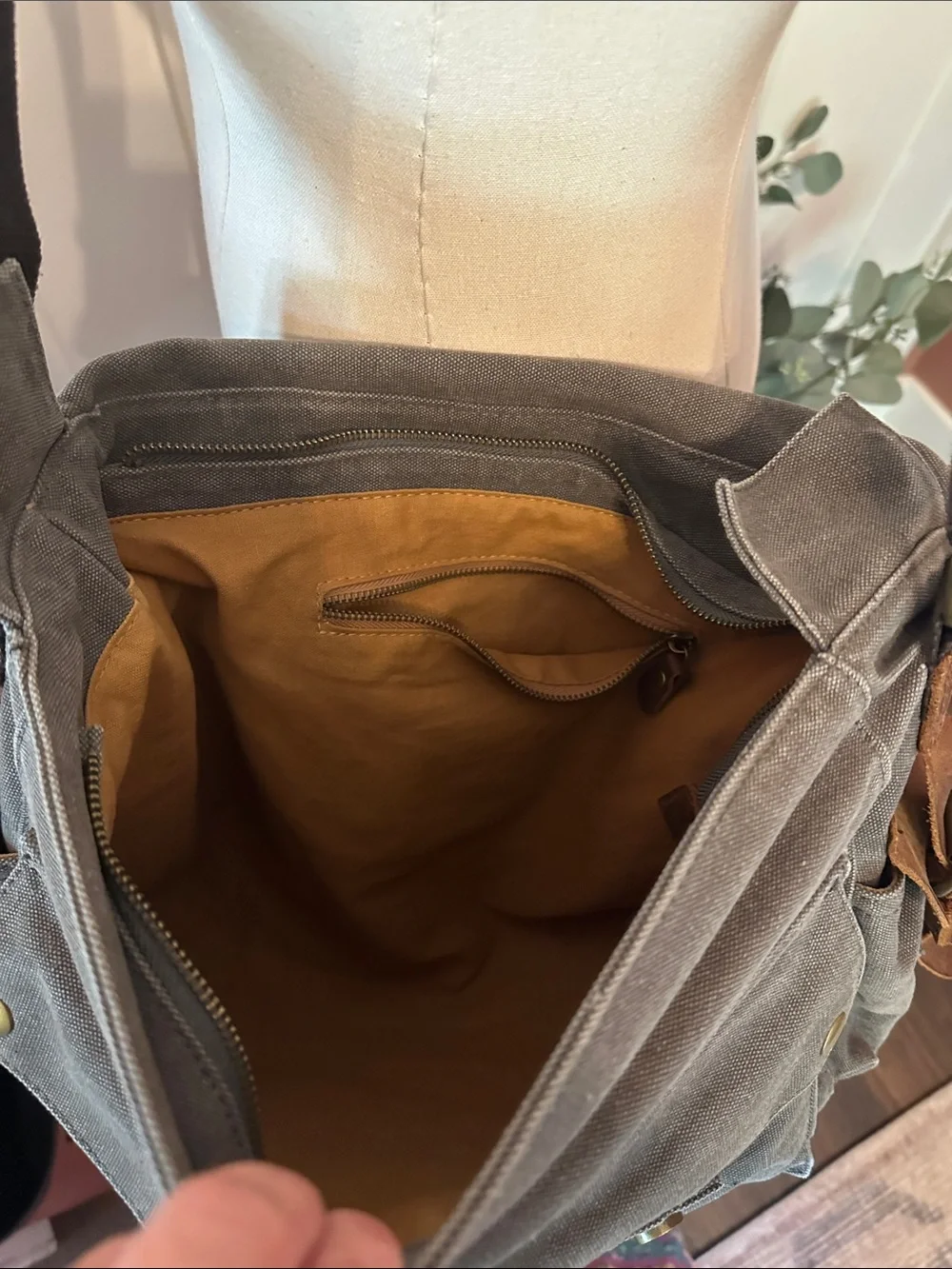 Kattee camera Canvas Messenger Bag dark dusty gray Brown Leather Trim